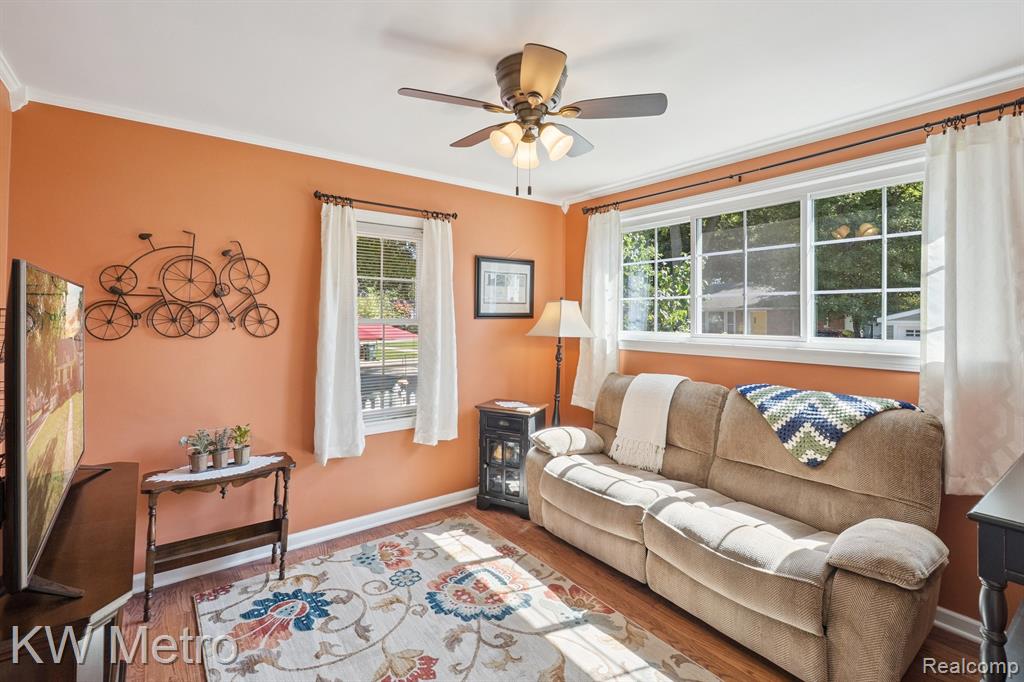 903 Hickory Avenue, Royal Oak, MI 48073 — Photo 17