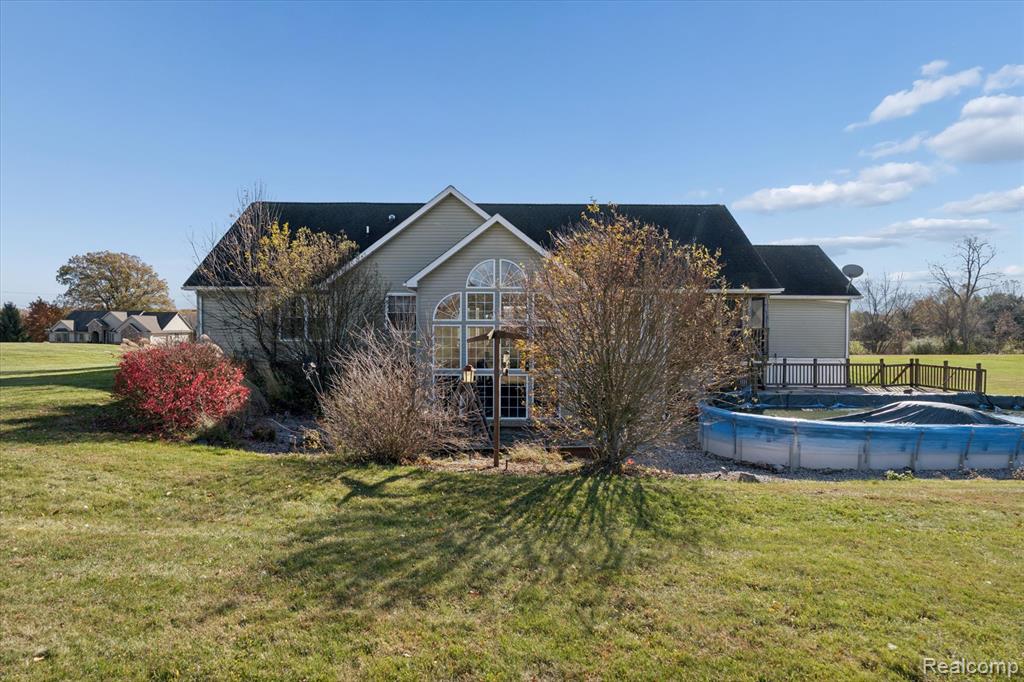 11051 Meadowview Drive, Goodrich Vlg, MI — Photo 40