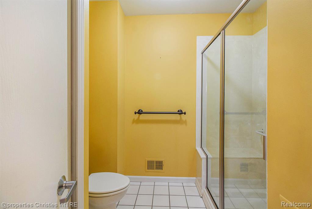 5762 DRAKE HOLLOW Drive W, West Bloomfield, MI — Photo 14