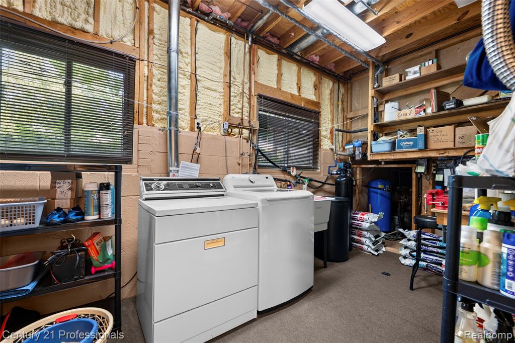 5135 Virgie Lane, West Bloomfield, MI 48324 — Photo 28