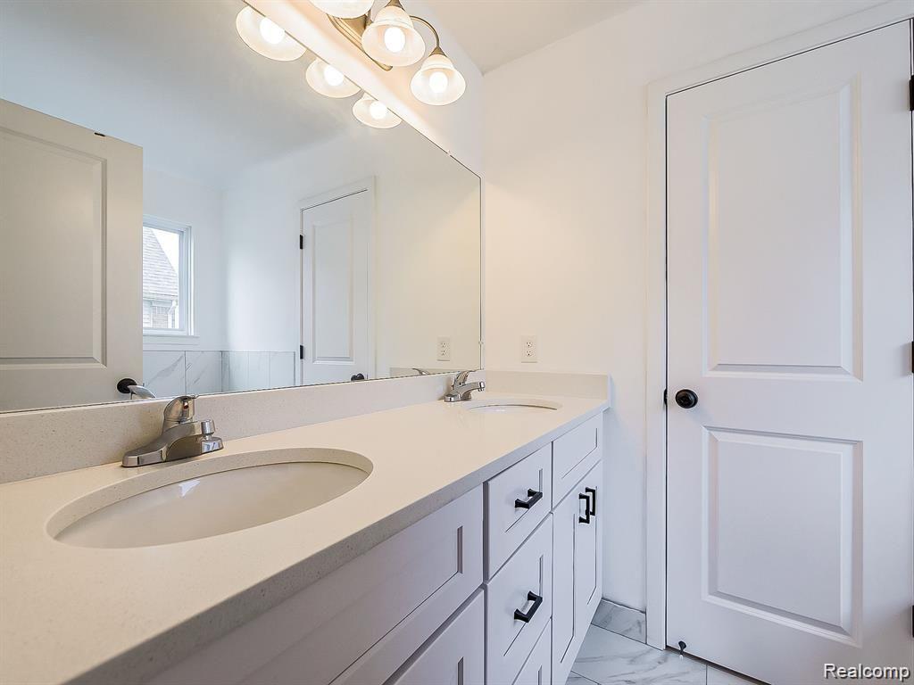 55941 WORLINGTON Lane, South Lyon, MI 48178 — Photo 17