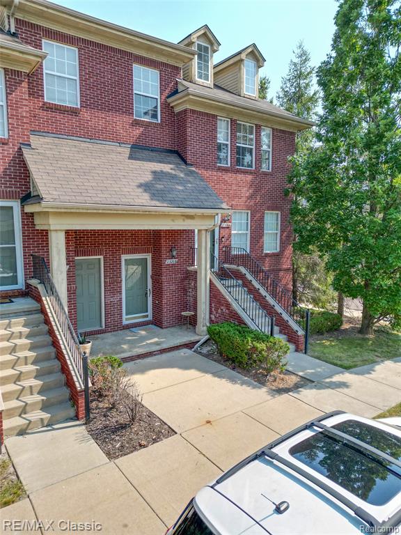 23208 Cornerstone Village Drive, Southfield, MI 48075 — Photo 2
