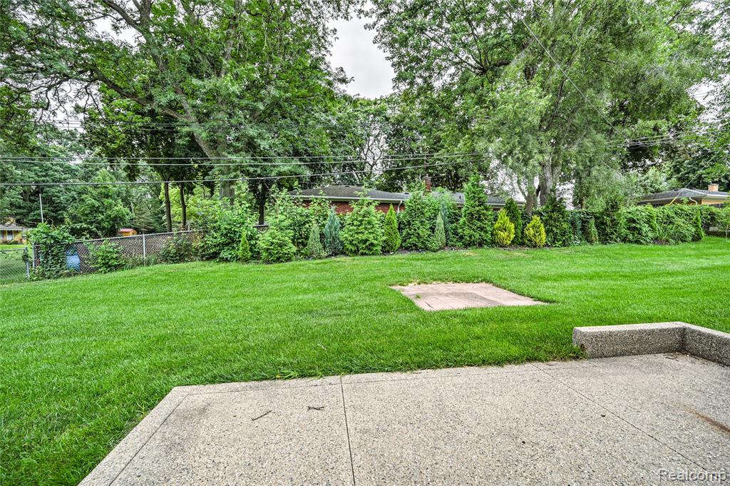 52461 Pappy Lane, Shelby Twp, MI 48316 — Photo 33