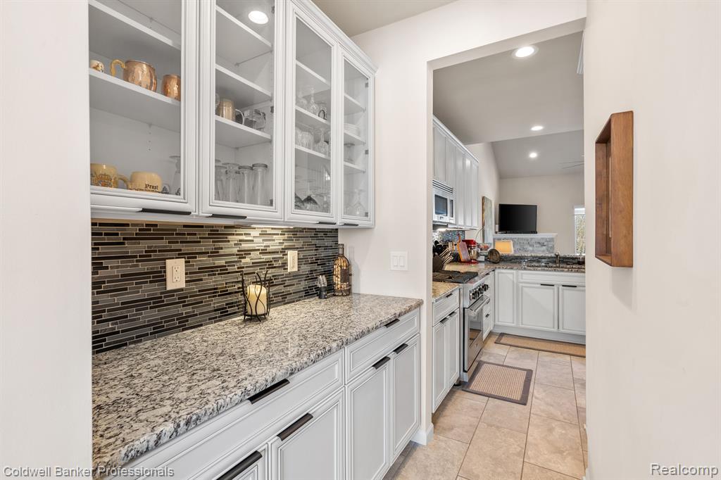 4553 BROOKSTONE Drive, Canton, MI 48188 — Photo 8