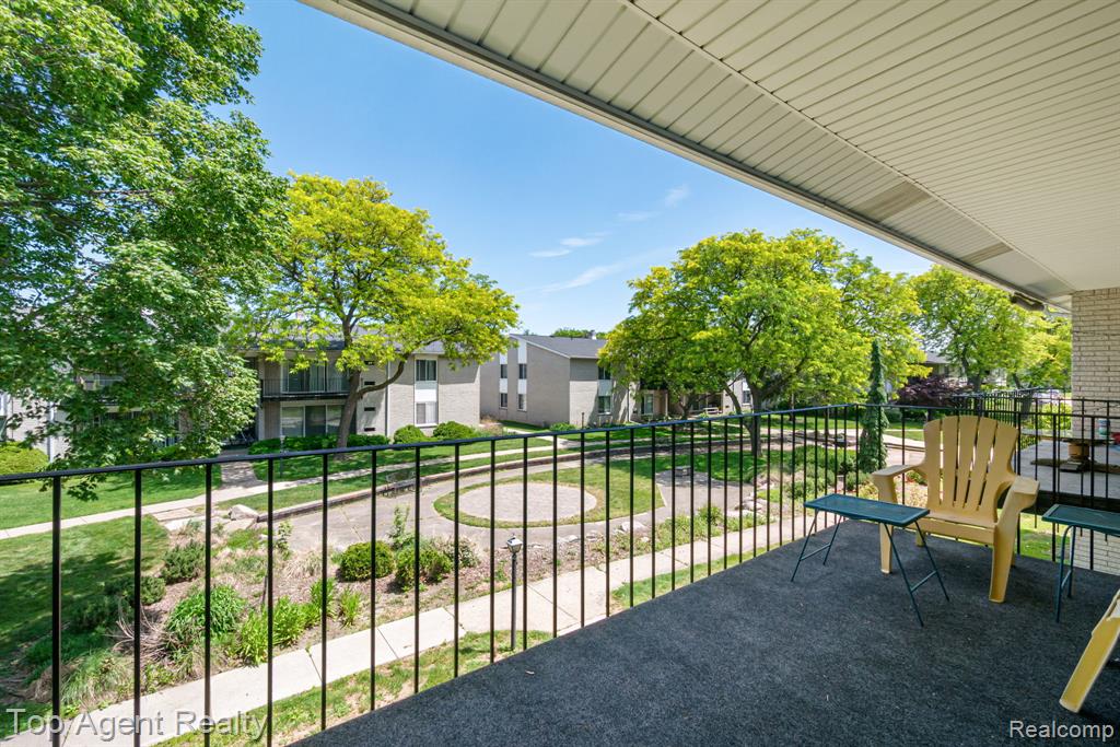 8657 Kennedy Circle, Warren, MI 48093 — Photo 17