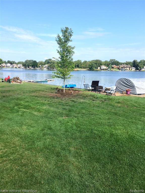 340 Angola Street, Wolverine Lake, MI 48390 — Photo 50
