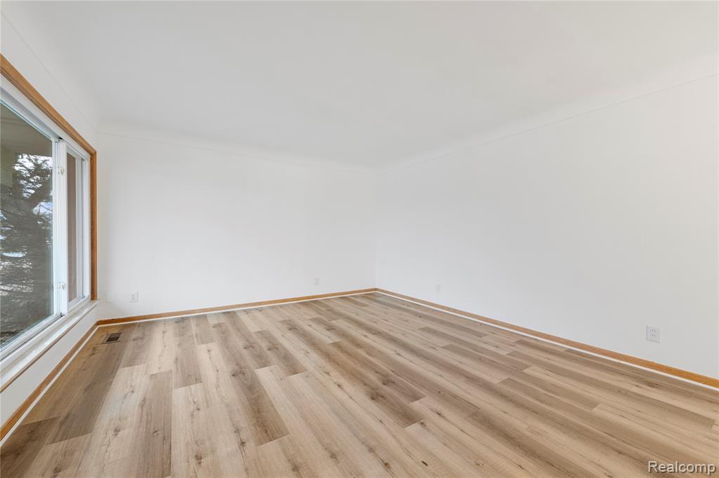 28876 Palm Beach Drive, Warren, MI 48093 — Photo 5