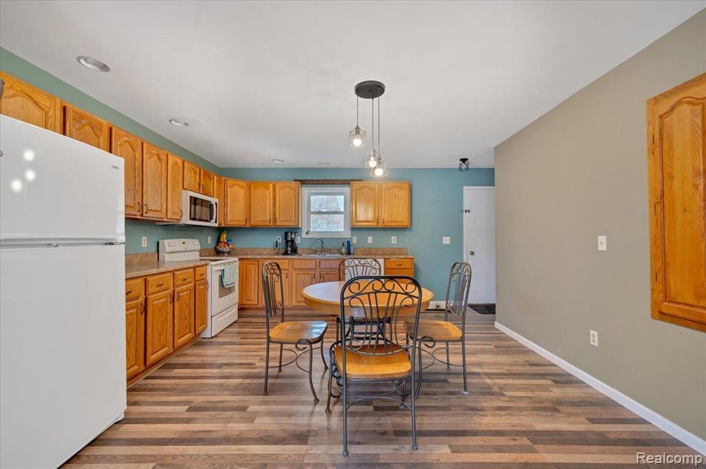 3032 OAK GROVE Road, North Branch, MI 48461 — Photo 2