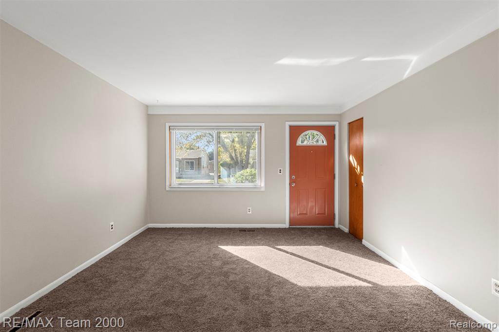 4479 Kingston Street, Dearborn Heights, MI 48125 — Photo 3