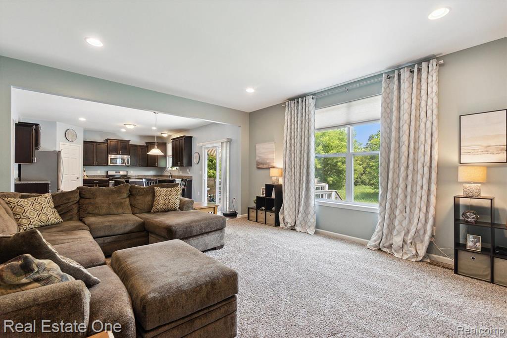57980 Sunflower Circle N, New Hudson, MI 48165 — Photo 11