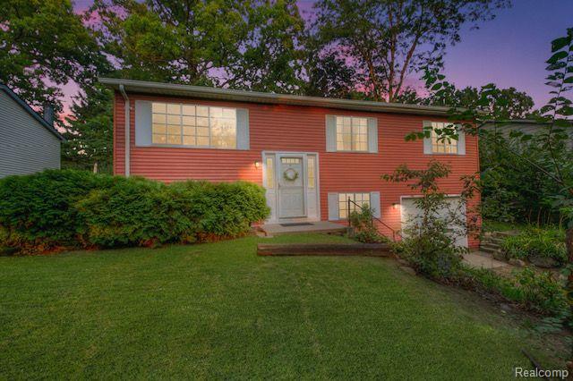 5221 VAN WINKLE Street, Brighton, MI 48116 — Photo 40