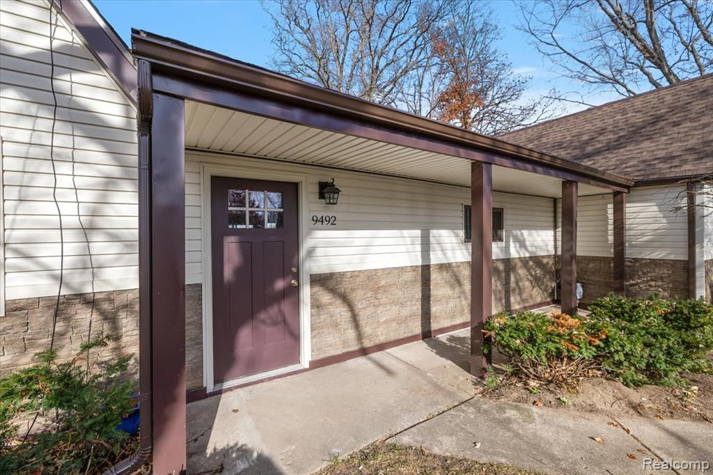 9492 Roundlake Boulevard, White Lake, MI — Photo 28