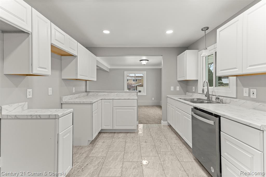 30631 Bayview Drive, Gibraltar, MI — Photo 15