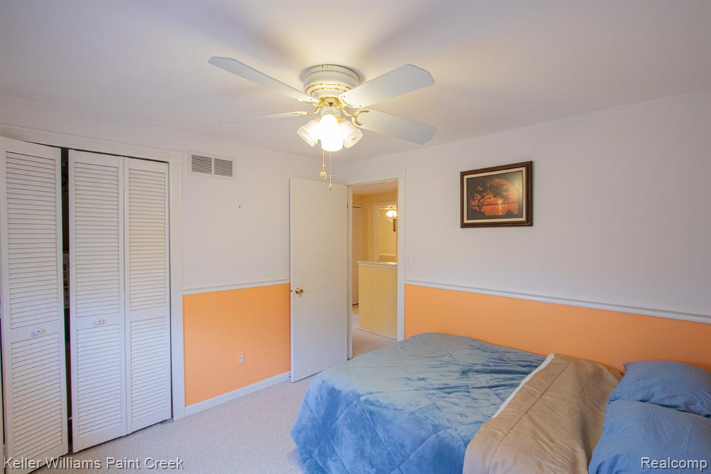 19170 Dawnshire Drive, Brownstown, MI 48193 — Photo 26
