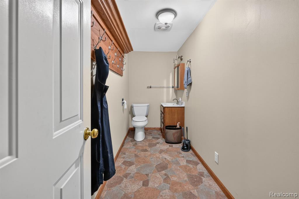 9889 Ditch Road, Chesaning, MI 48616 — Photo 39