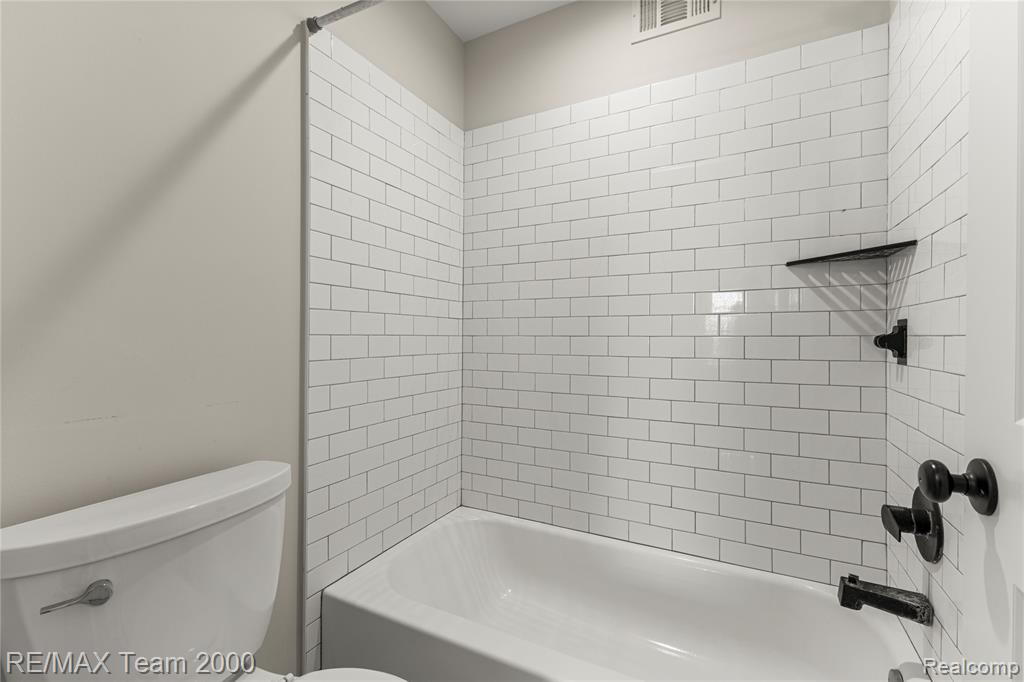 215 Clinton Street, Romeo, MI 48065 — Photo 29