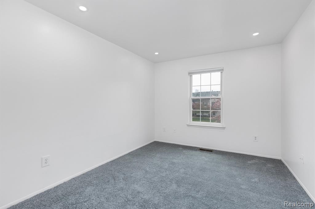 22241 ATLANTIC POINTE, Farmington Hills, MI 48336 — Photo 21