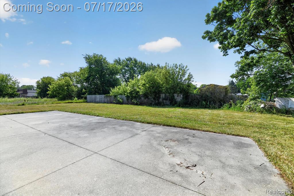 5200 Lapeer Road, Burton, MI 48509 — Photo 35