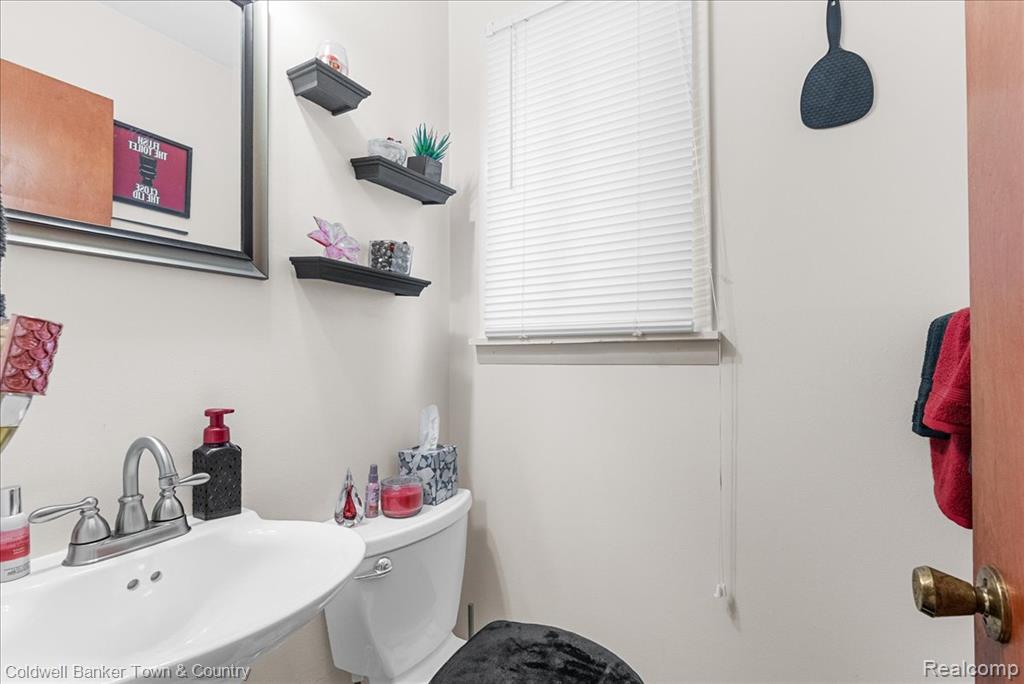 5309 Granger Drive, Lansing, MI 48911 — Photo 19