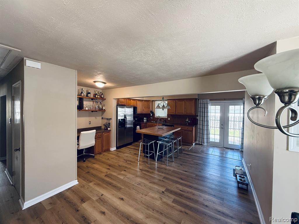669 CHIPPEWA Street, Mount Clemens, MI 48043 — Photo 11
