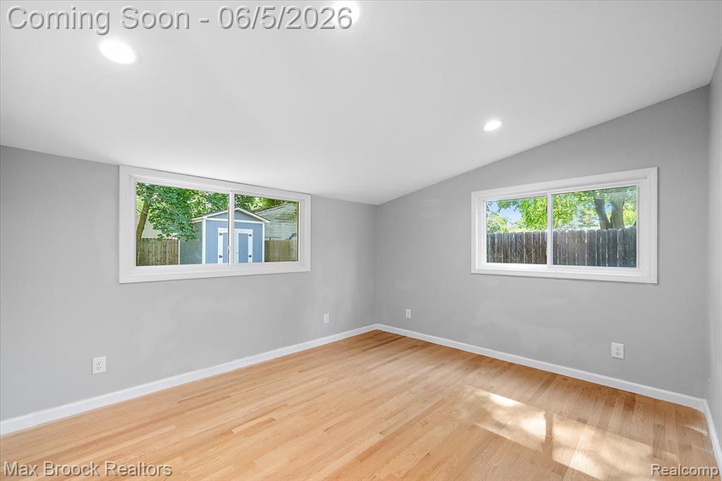 6431 Prairie Lawn, Waterford, MI 48329 — Photo 19
