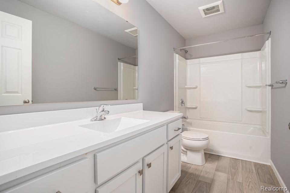 200 Wildflower Drive, Hillsdale, MI 49242 — Photo 15