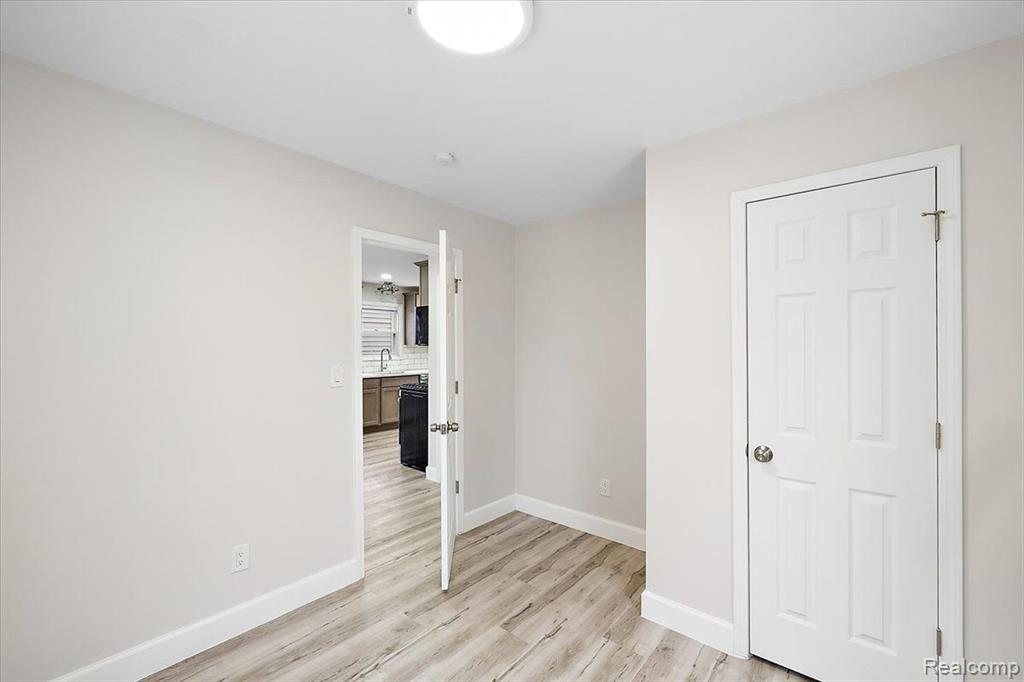 5645 N WALTON Street, Westland, MI — Photo 17