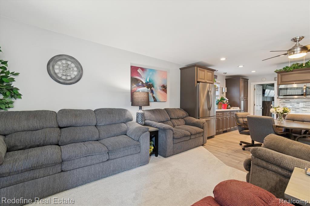 50340 Helfer Boulevard, Wixom, MI 48393 — Photo 10
