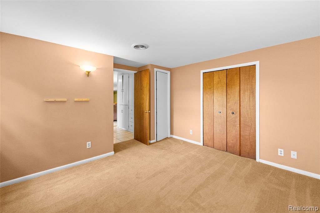 2354 Grove Park Road, Fenton, MI 48430 — Photo 27