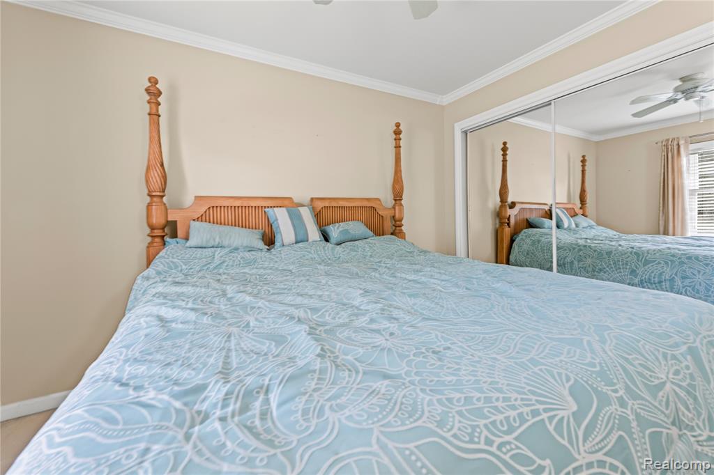 25419 Montebello Drive, Woodhaven, MI 48183 — Photo 14