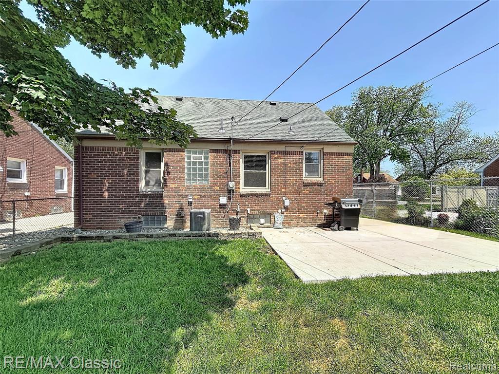 1757 Riverbank Street, Lincoln Park, MI 48146 — Photo 22