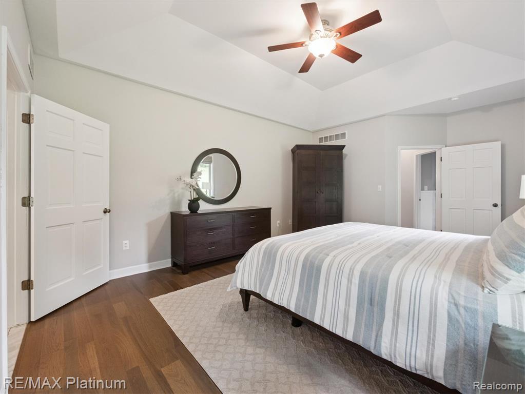 9071 Thornapple Drive, Pinckney, MI 48169 — Photo 29