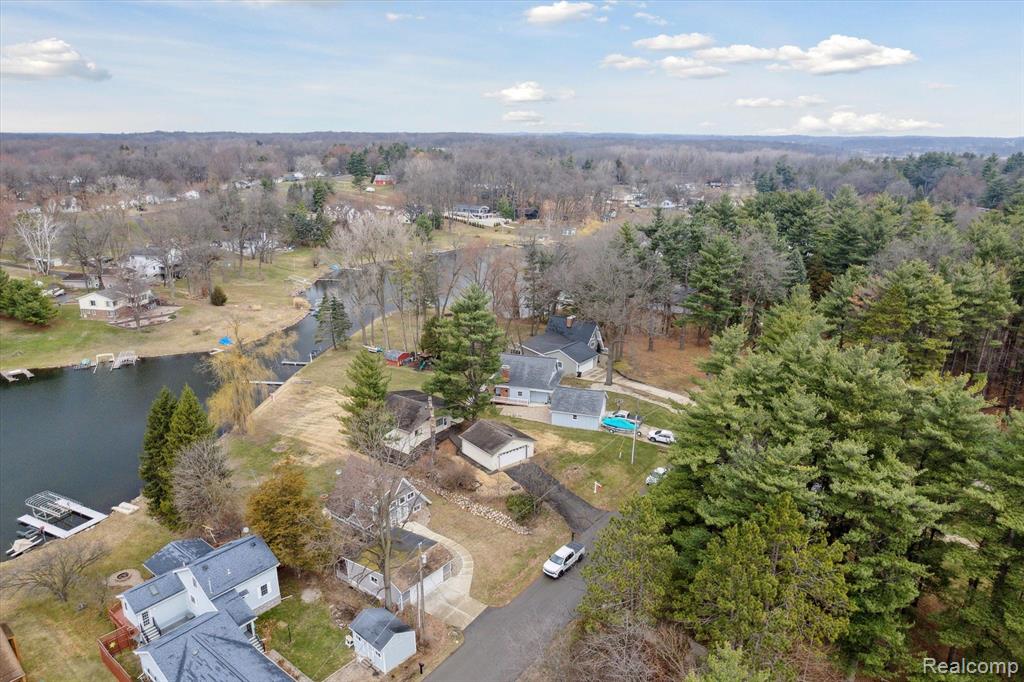 231 PINE HILL LAKE Drive, Horton, MI 49246 — Photo 56