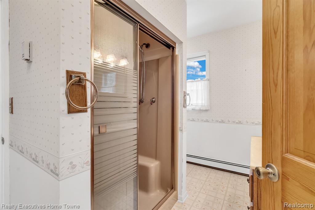 5430 Lakeshore Road, Fort Gratiot, MI 48059 — Photo 48