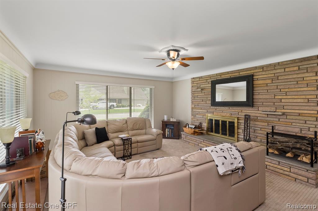 60 MOORLAND Drive, Grosse Pointe Shores, MI 48236 — Photo 15