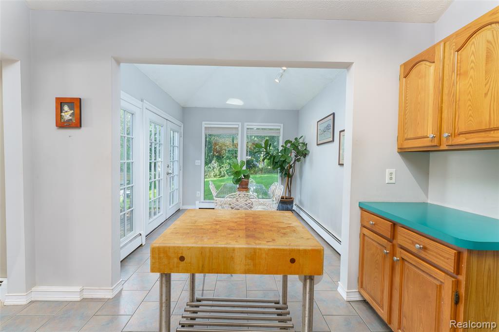 6304 Appleton Drive, Brighton, MI 48116 — Photo 11