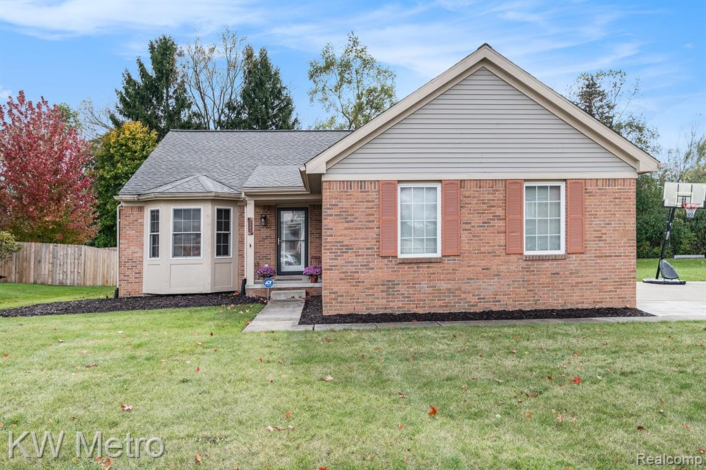 5506 Still Meadow Lane, Grand Blanc, MI 48439 — Photo 2