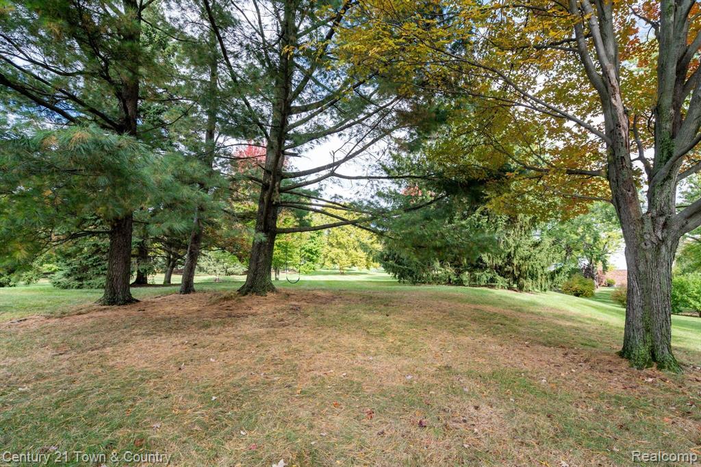 16436 OLD BEDFORD Road, Northville, MI 48168 — Photo 34