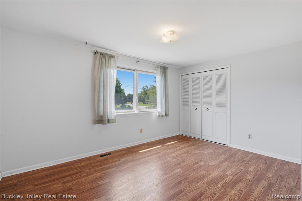 10507 Lafollette Drive, Brighton, MI 48114 — Photo 17