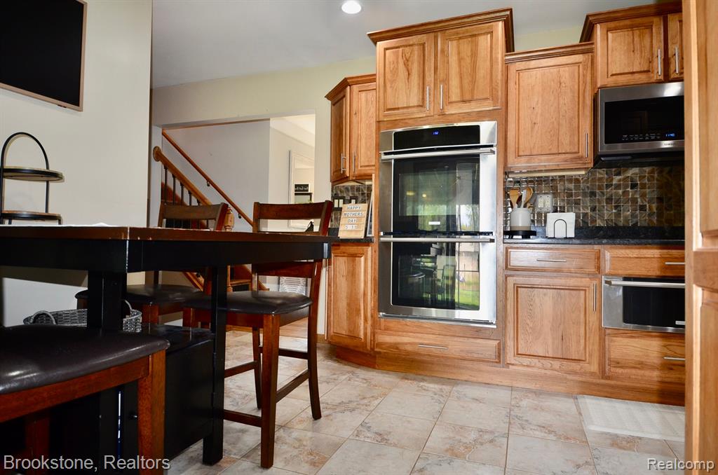 4856 CLINTON WAY Drive, Waterford, MI 48328 — Photo 20