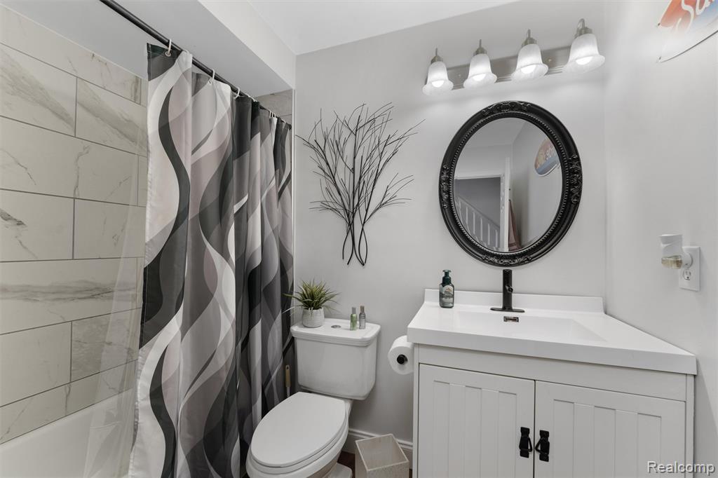 35074 Windsor Drive, New Baltimore, MI 48047 — Photo 10