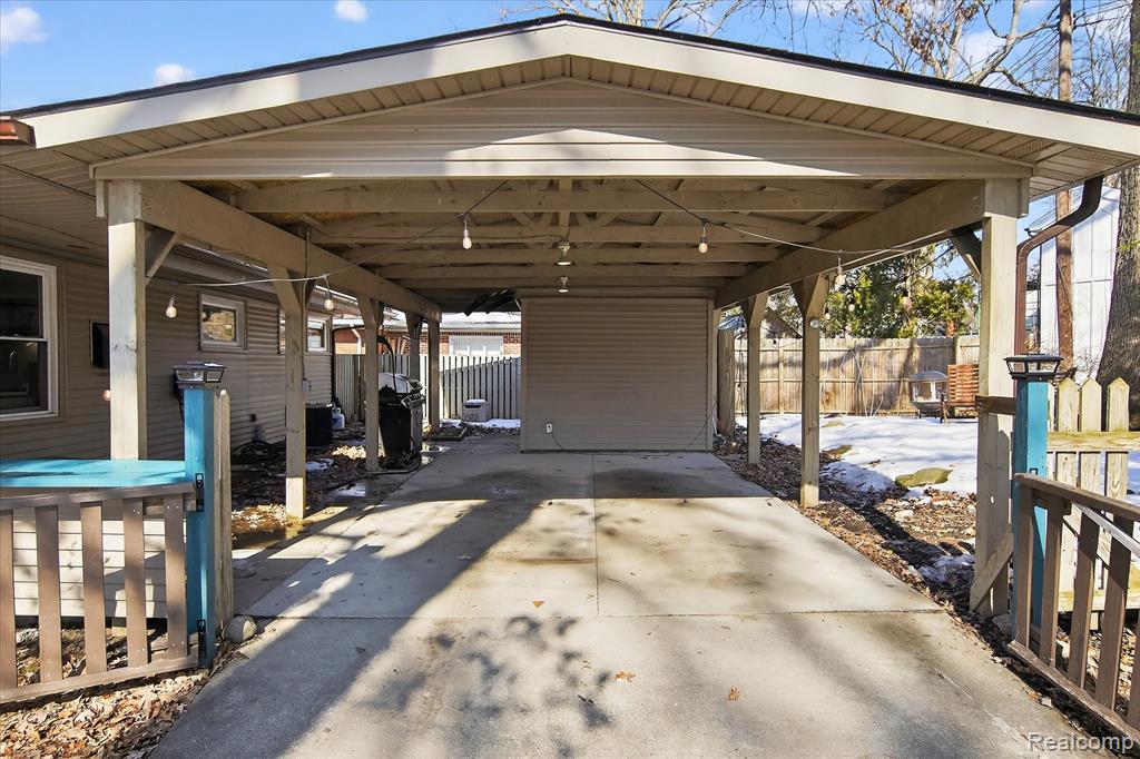 2344 S Circle Drive, Ann Arbor, MI 48103 — Photo 34