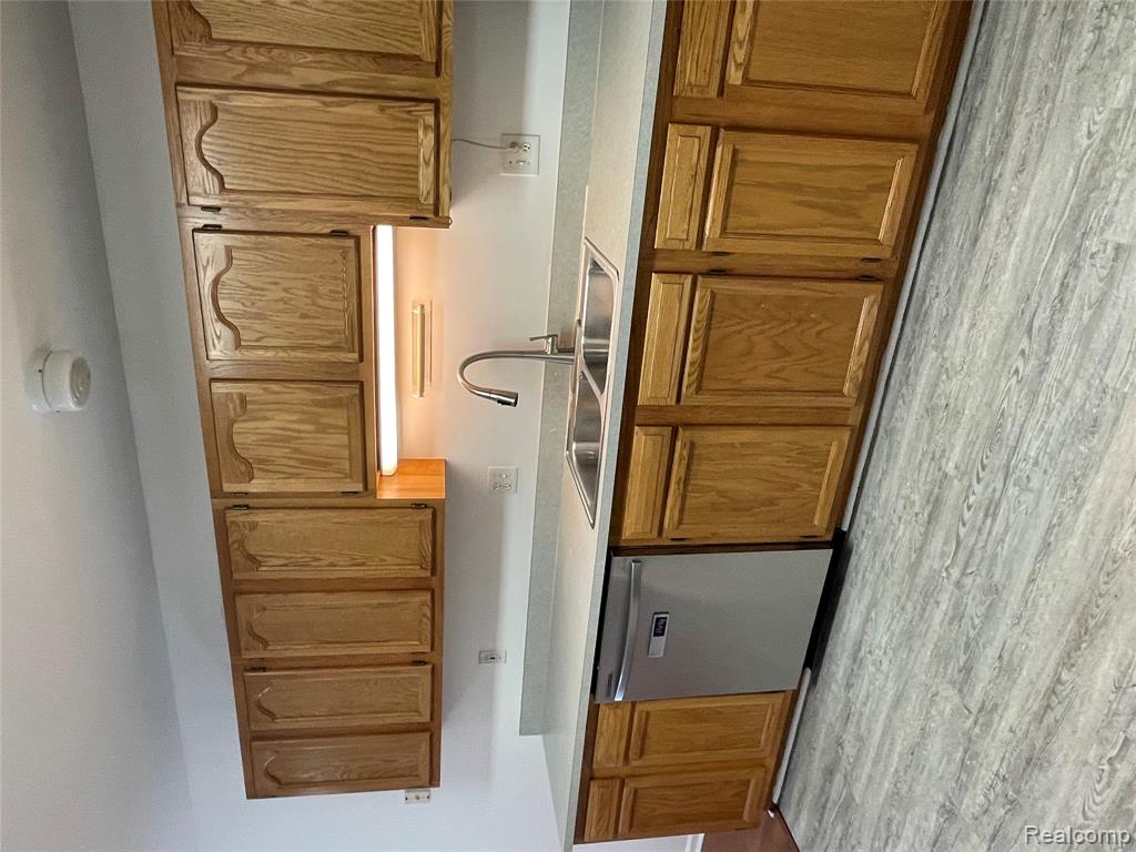 5560 Seabreeze Lane, Sterling Heights, MI 48310 — Photo 9
