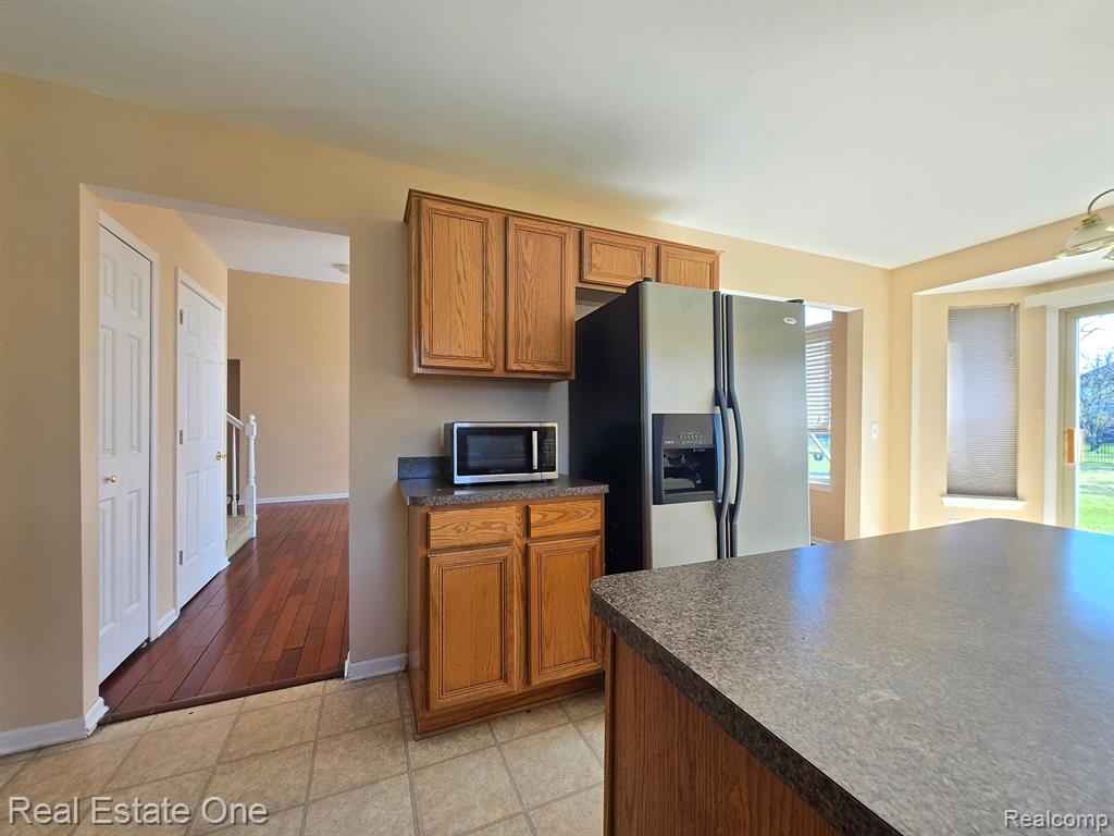 42510 PINEHURST Drive, Clinton Twp, MI 48036 — Photo 9