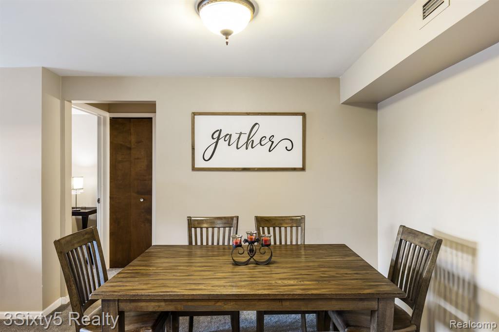 2465 RIVERSIDE Drive, 312, Trenton, MI 48183 — Photo 13