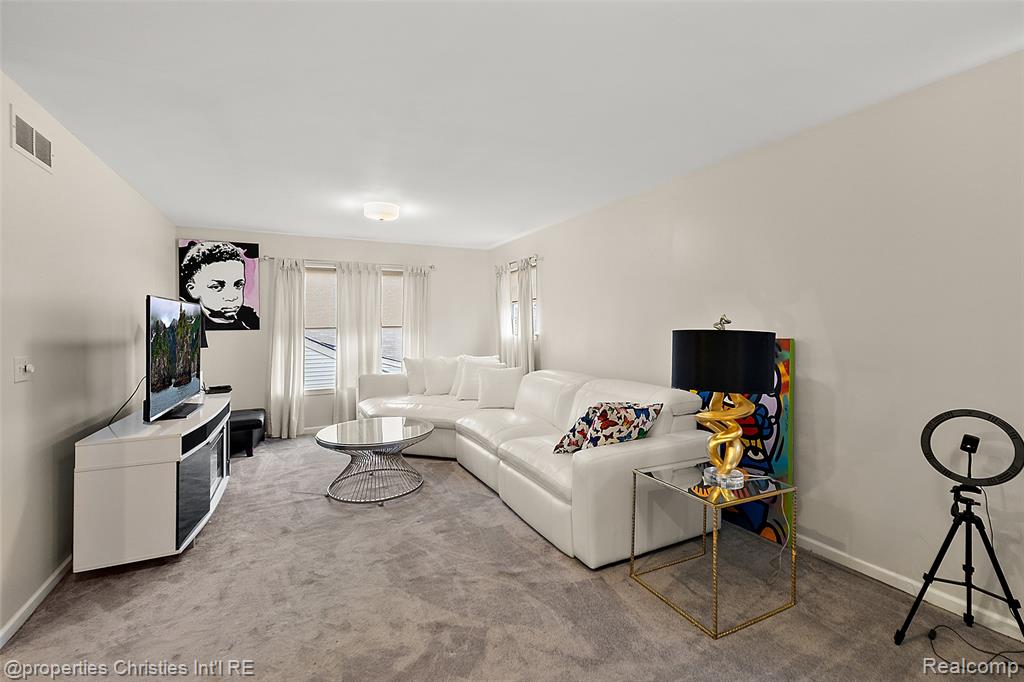 781 Saint Clair Street, Detroit, MI 48214 — Photo 27