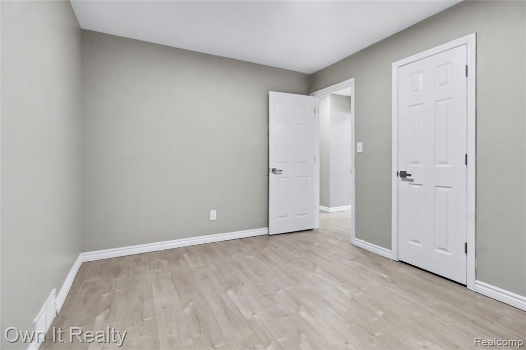 7260 Warwick Street, Detroit, MI 48228 — Photo 21