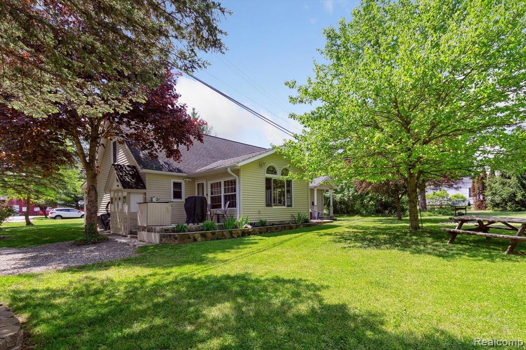 898 ROWLAND Road, Leonard, MI 48367 — Photo 56
