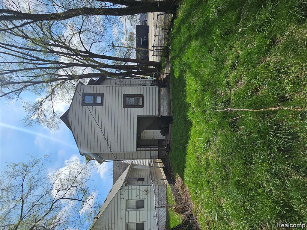 8033 JACKSON Avenue, Warren, MI 48089 — Photo 13