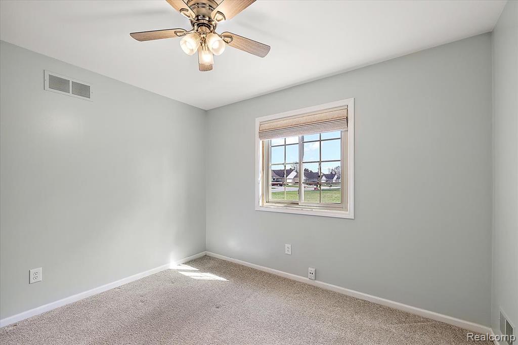 25400 Samantha Drive, 41, Chesterfield, MI — Photo 27